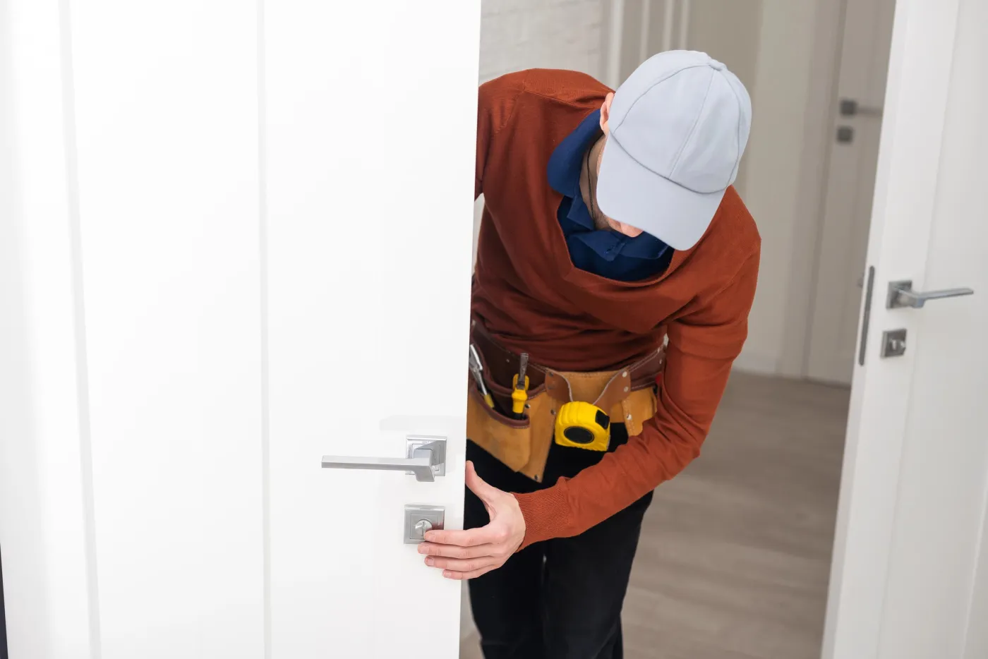 Contrôle d'un point de fermeture sur une porte blindée d'appartement dans la boucle de Seine du 92